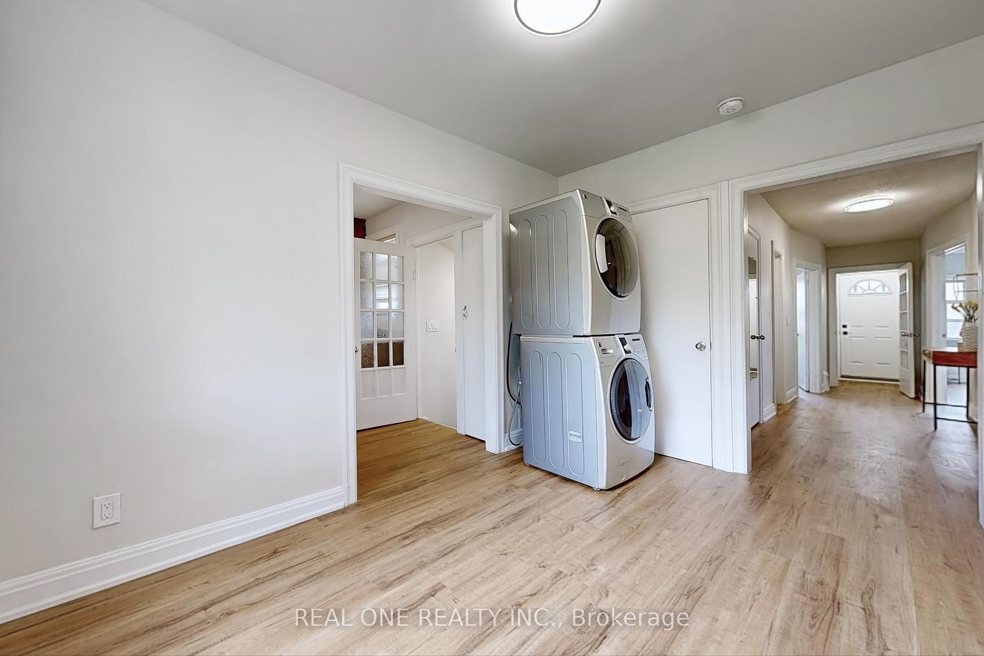 Photo 24 of 136 Gibb Street, Oshawa, Vanier — HOMEH