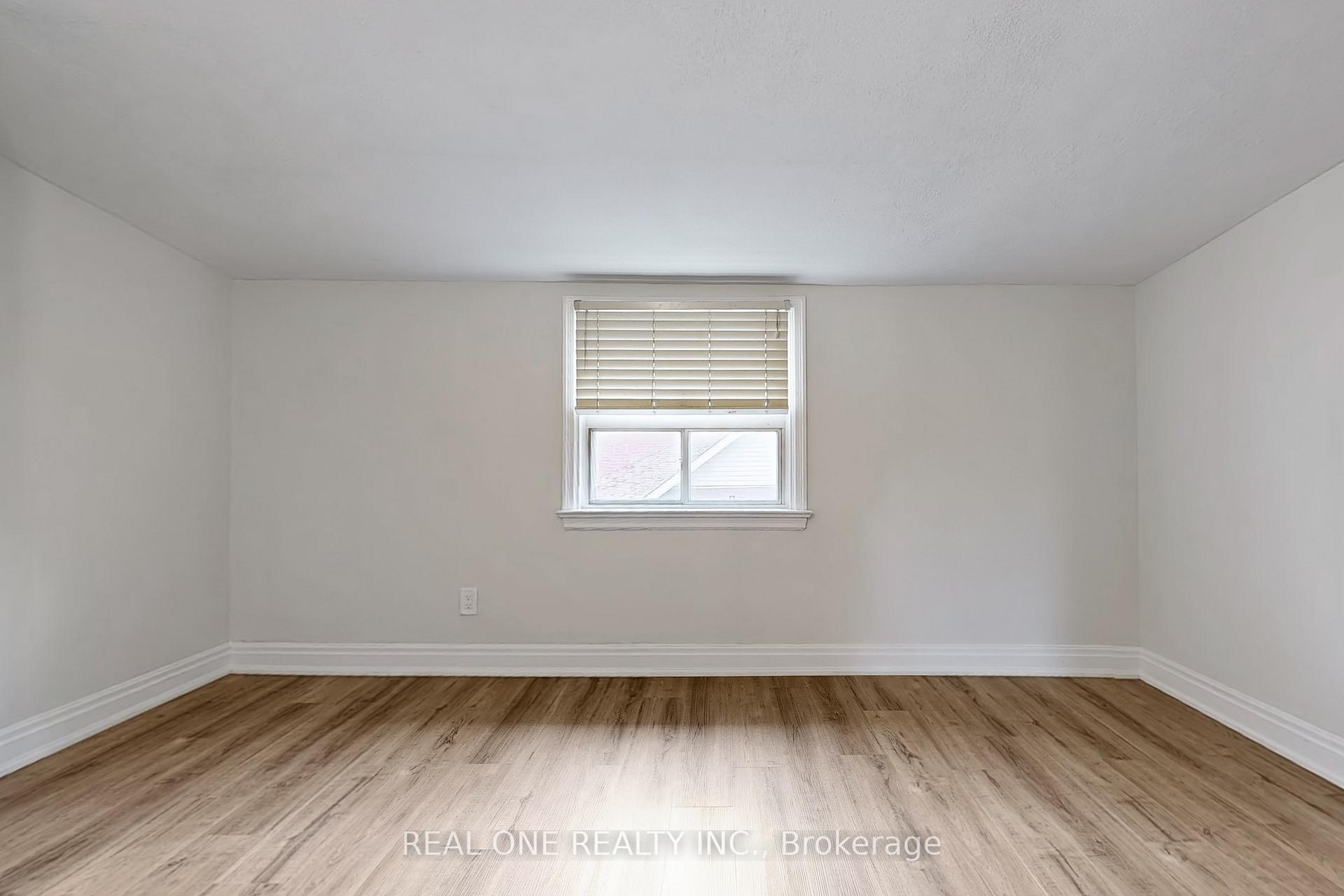 Photo 28 of 136 Gibb Street, Oshawa, Vanier — HOMEH