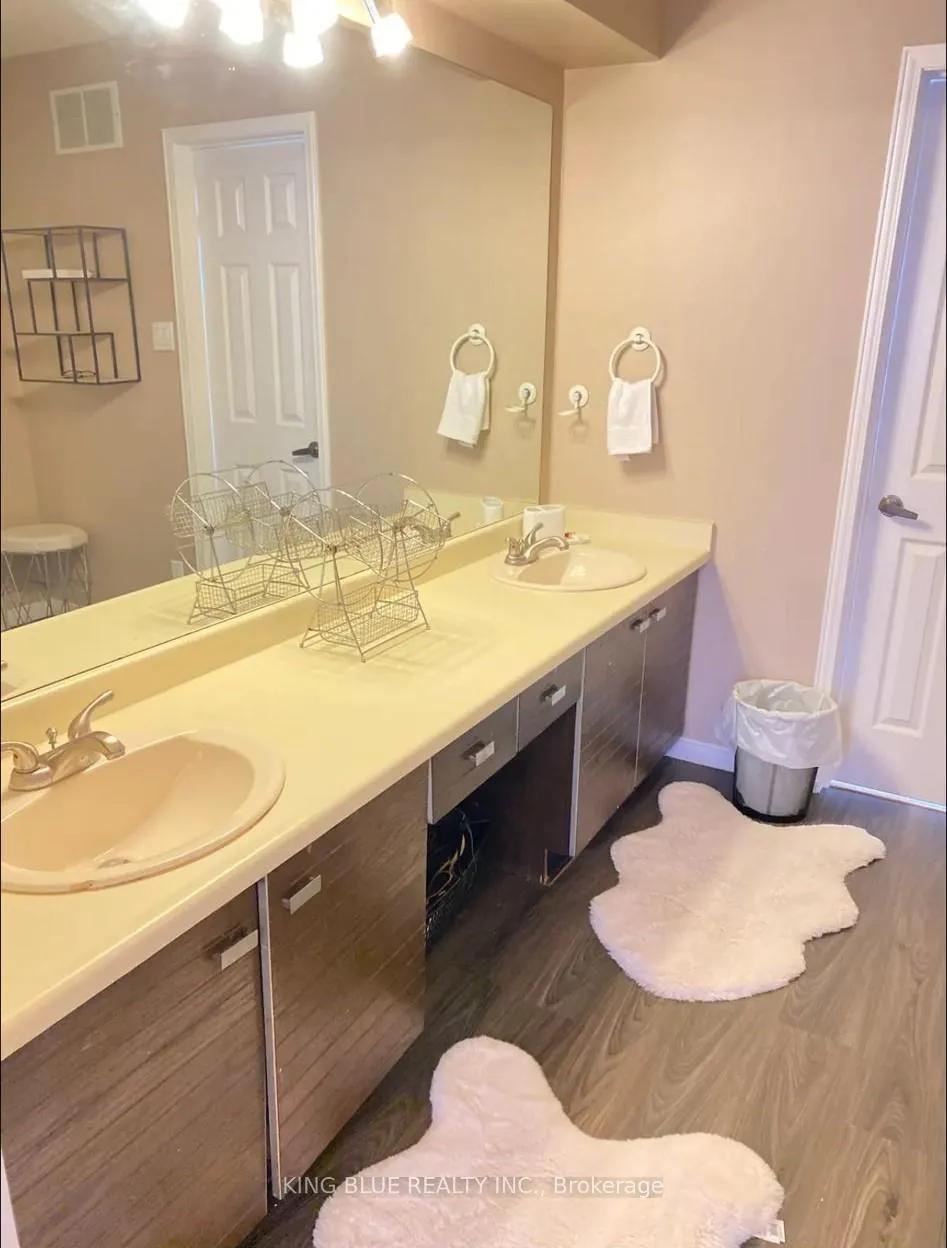 Photo 12 of 1254 Maple Ridge Drive, Pickering, Liverpool — HOMEH