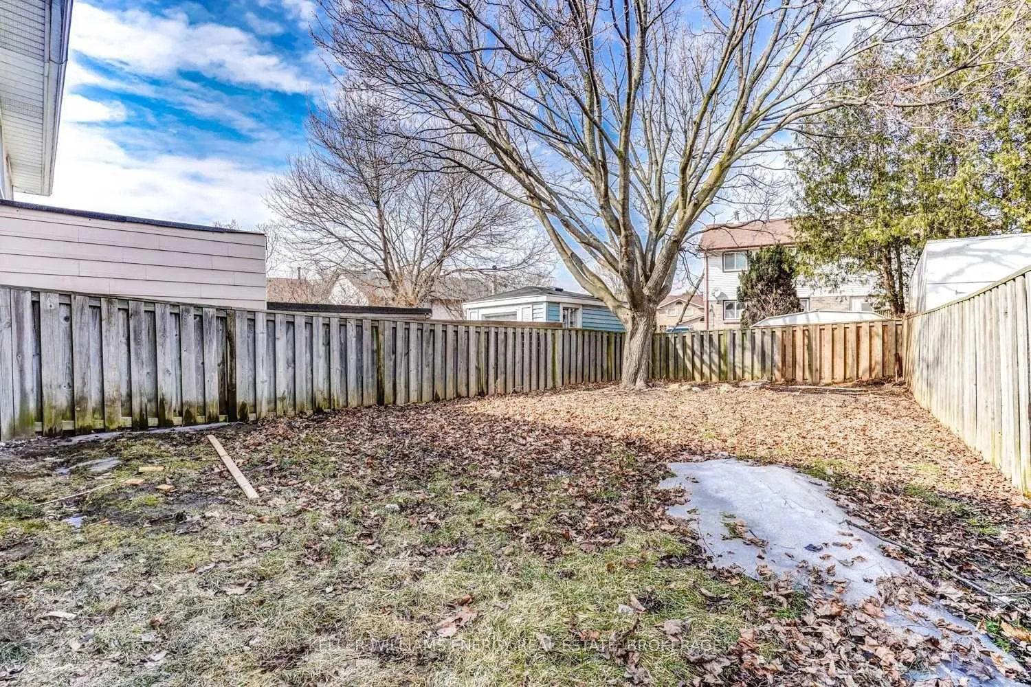 Photo 12 of Unit Main, 1296 Cherrydown Drive, Oshawa, Donevan — HOMEH