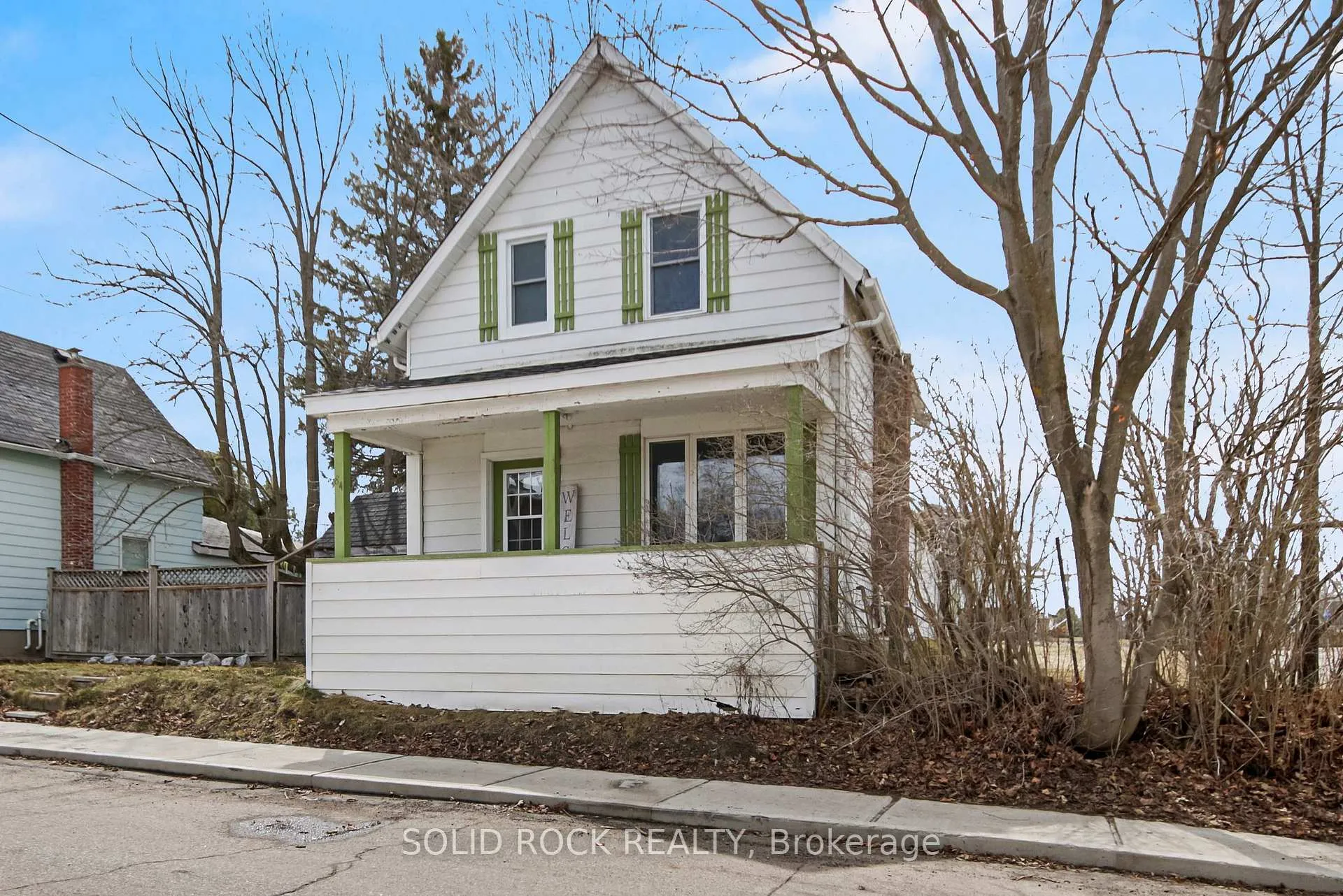 Photo 2 of 84 Queen Street S, Renfrew — HOMEH