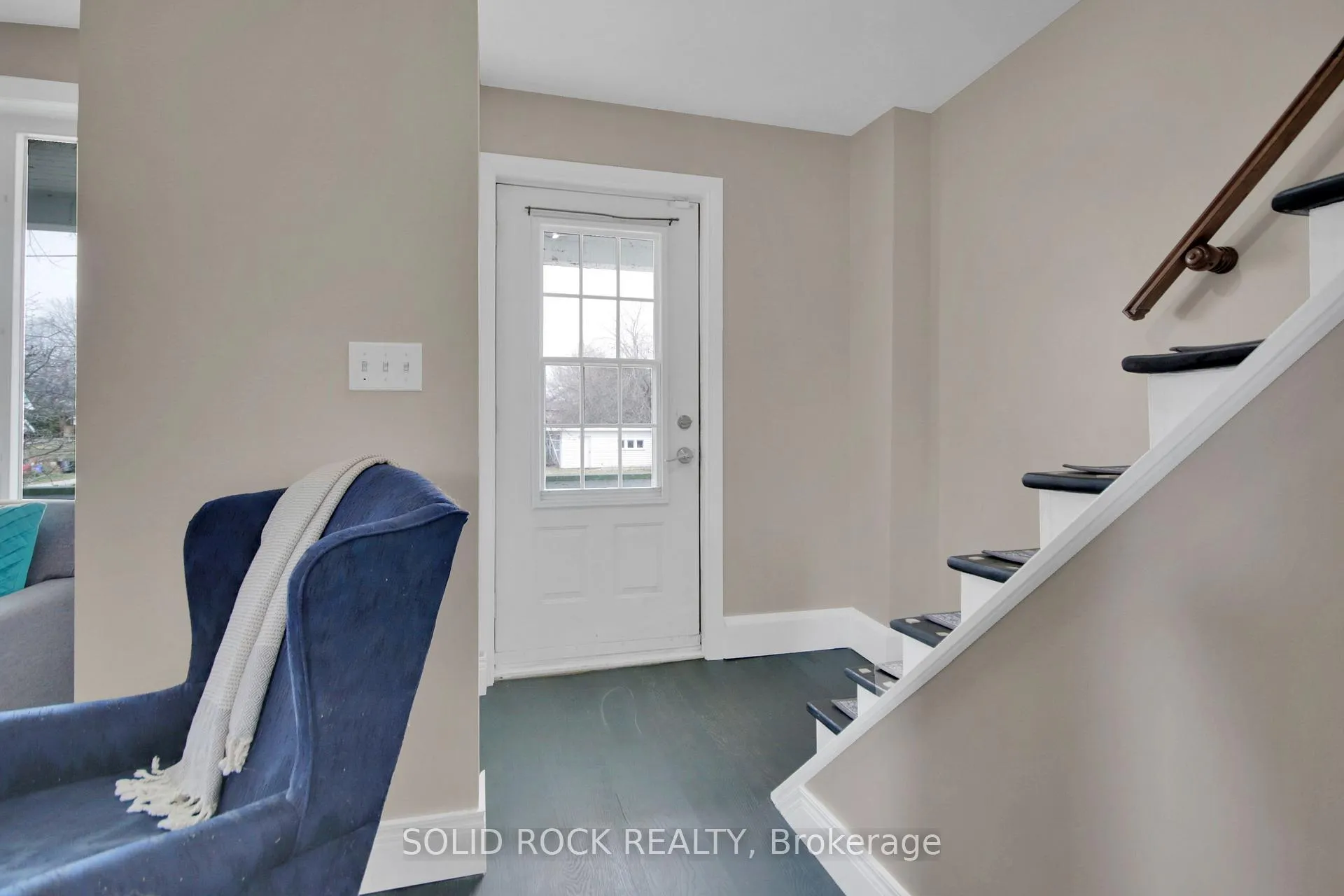 Photo 5 of 84 Queen Street S, Renfrew — HOMEH