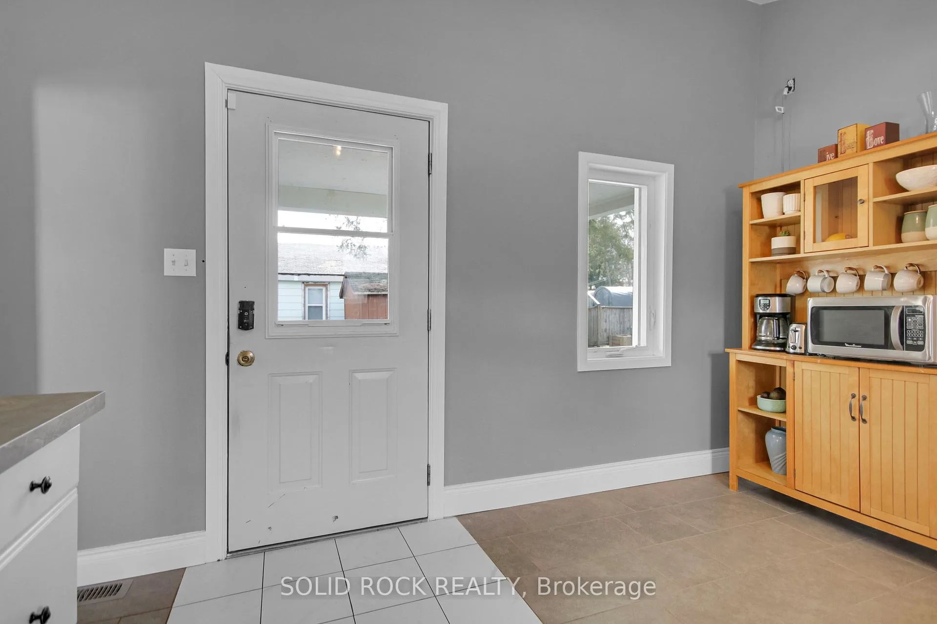 Photo 12 of 84 Queen Street S, Renfrew — HOMEH