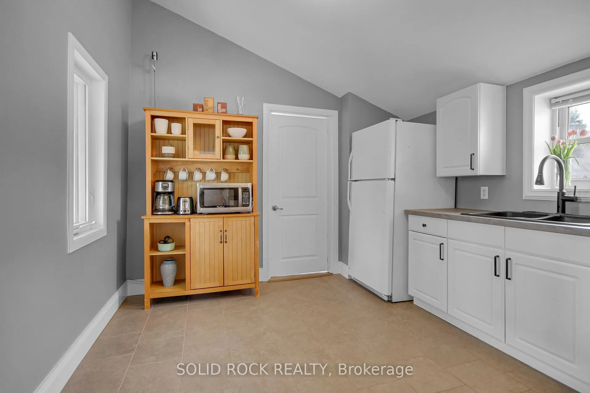 Photo 13 of 84 Queen Street S, Renfrew — HOMEH