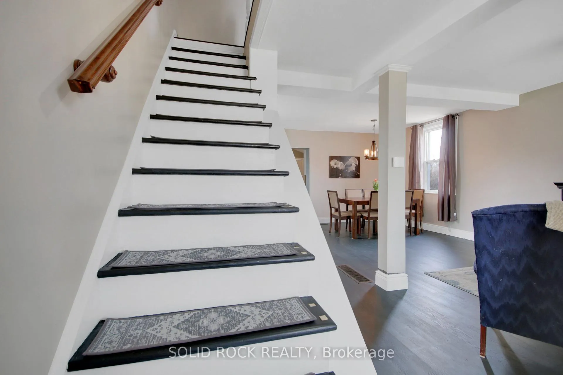 Photo 18 of 84 Queen Street S, Renfrew — HOMEH