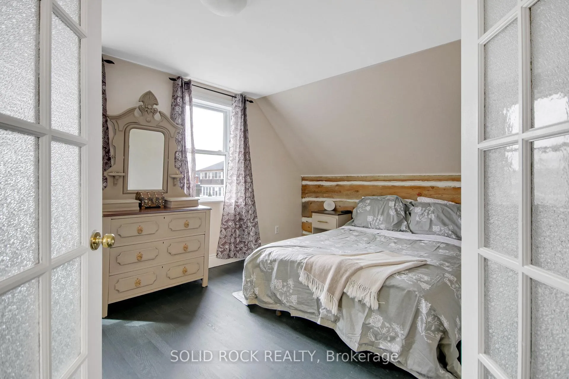 Photo 20 of 84 Queen Street S, Renfrew — HOMEH