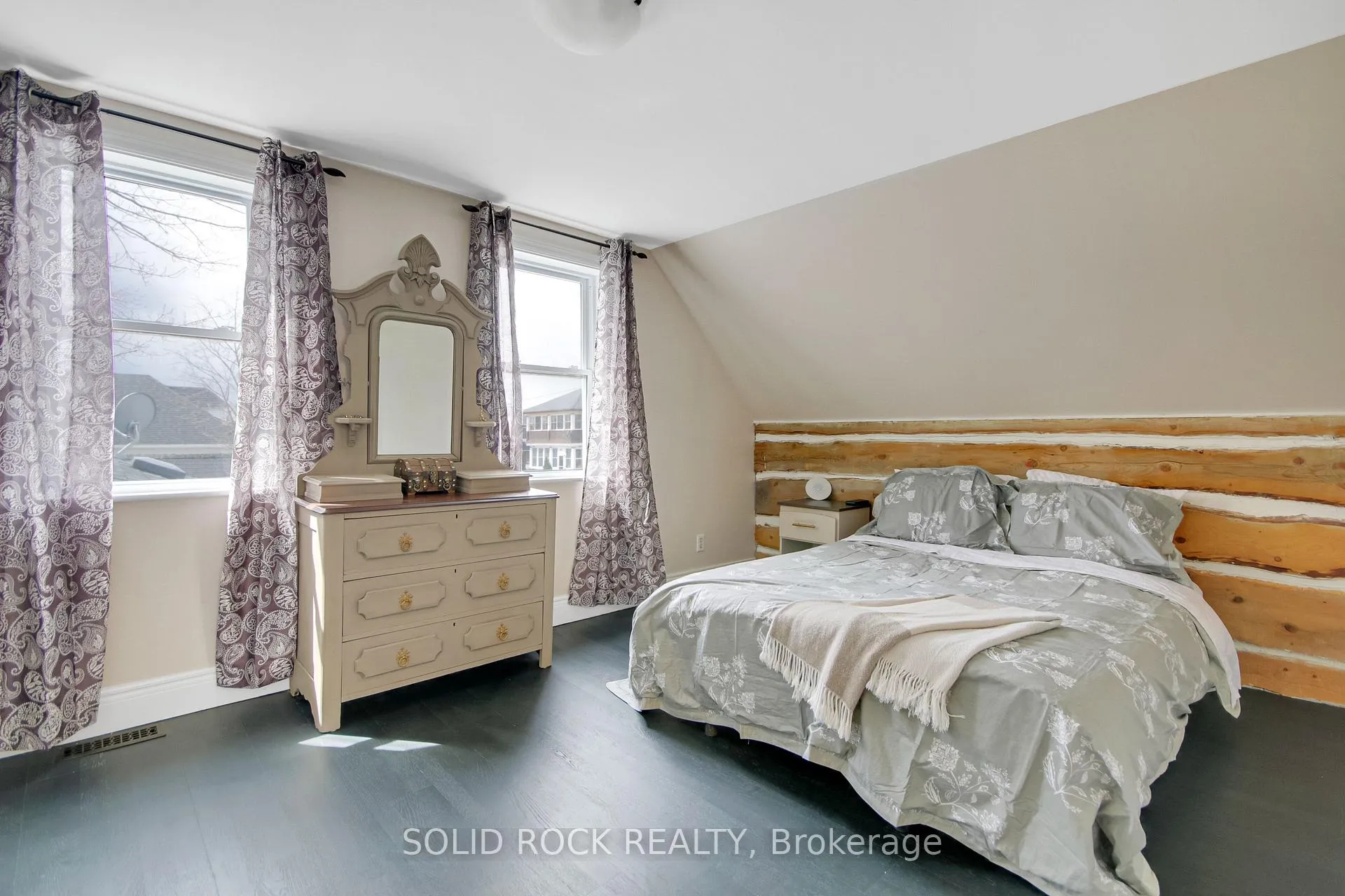 Photo 21 of 84 Queen Street S, Renfrew — HOMEH