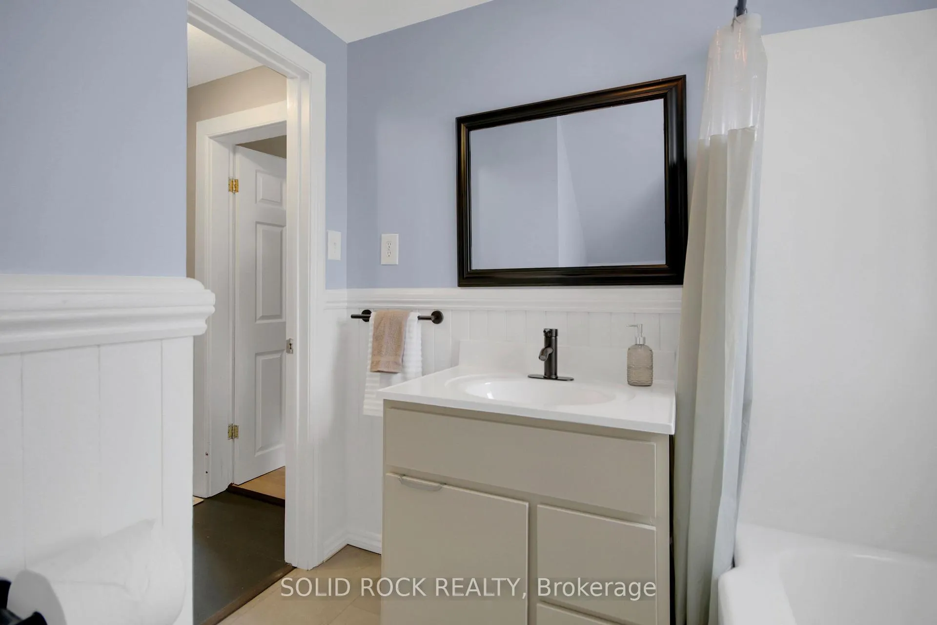 Photo 23 of 84 Queen Street S, Renfrew — HOMEH