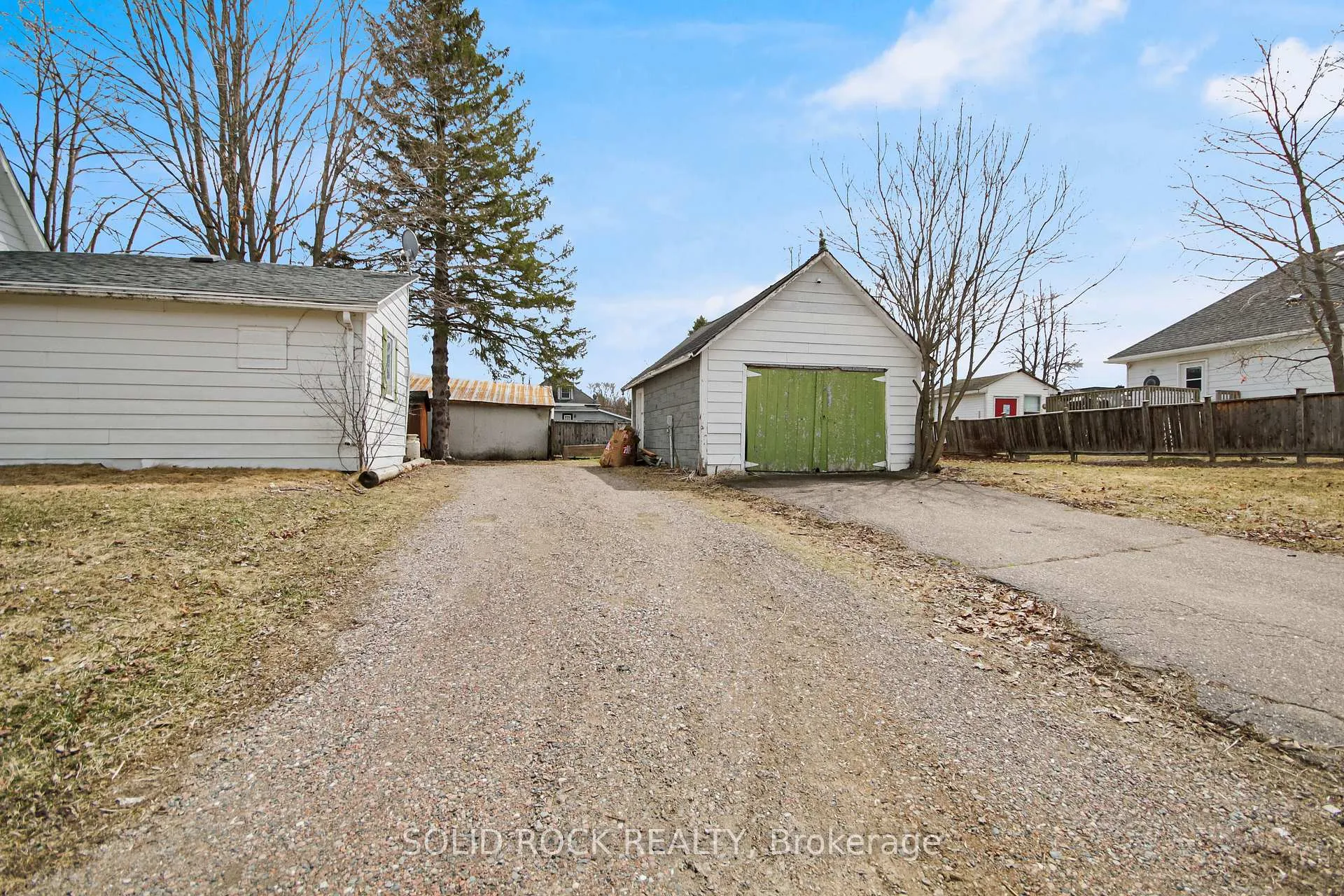 Photo 28 of 84 Queen Street S, Renfrew — HOMEH