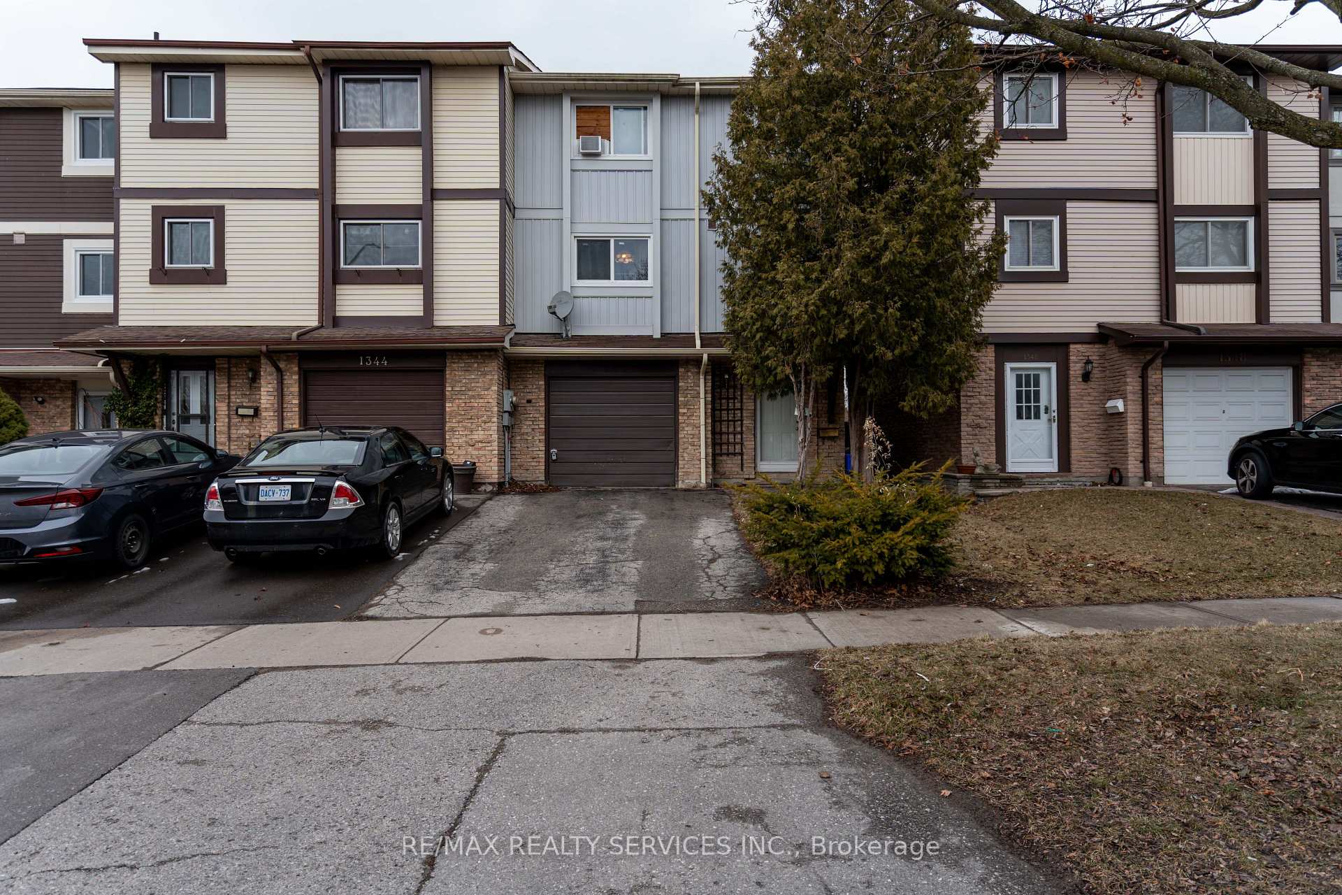 Photo 1 of 1346 Brands Court, Pickering, Liverpool — HOMEH