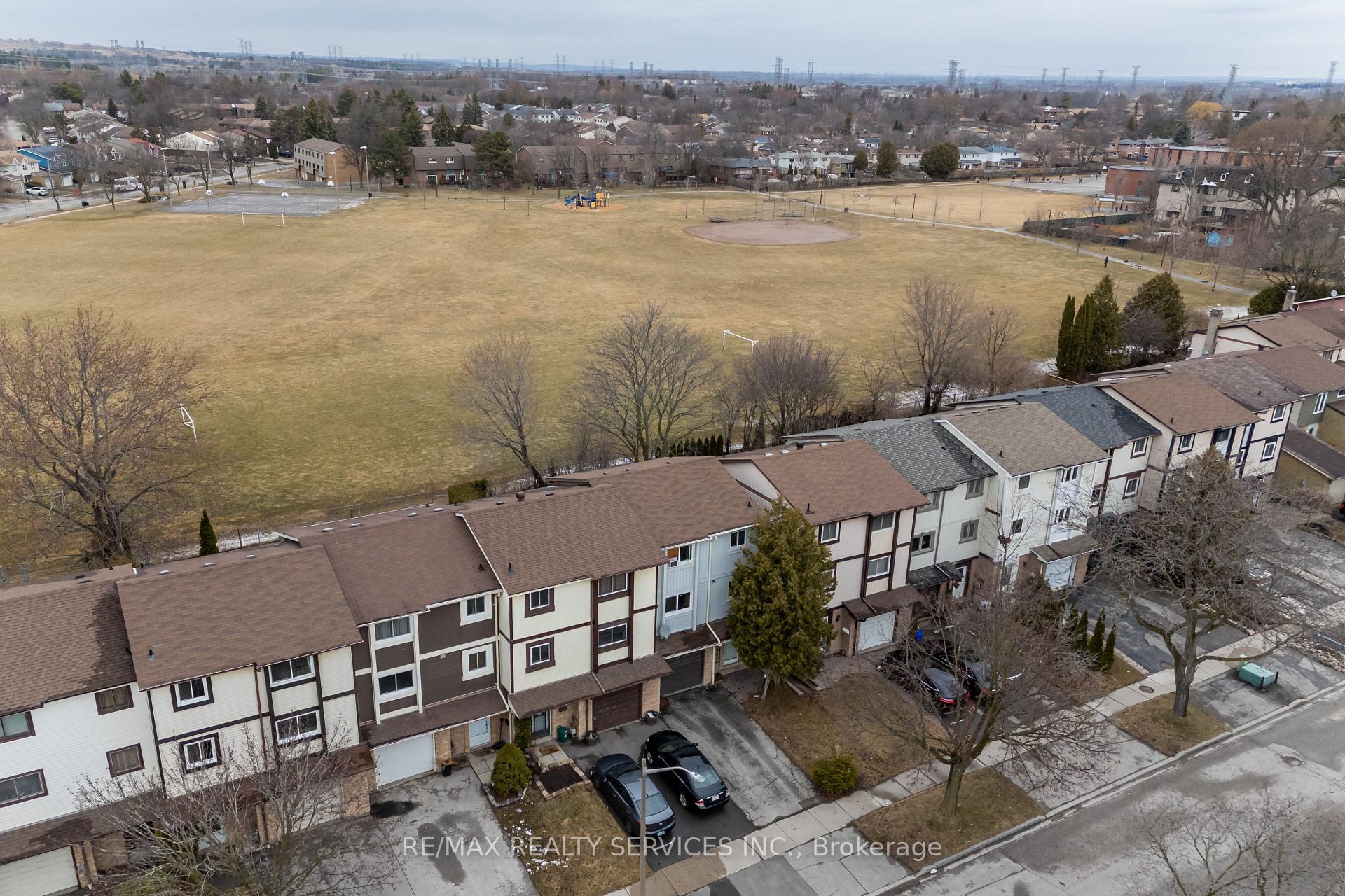 Photo 4 of 1346 Brands Court, Pickering, Liverpool — HOMEH
