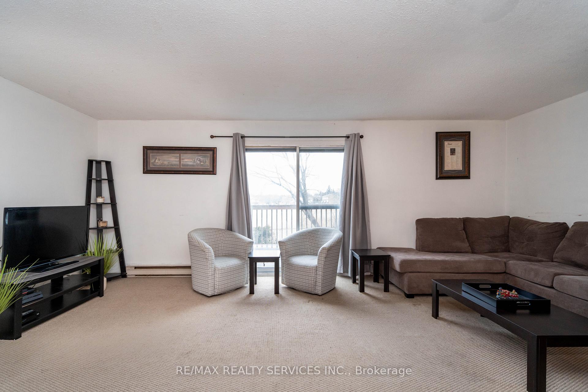 Photo 11 of 1346 Brands Court, Pickering, Liverpool — HOMEH