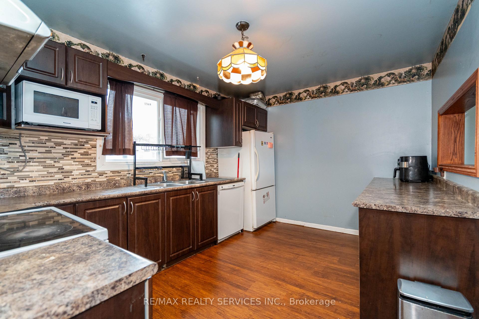 Photo 15 of 1346 Brands Court, Pickering, Liverpool — HOMEH