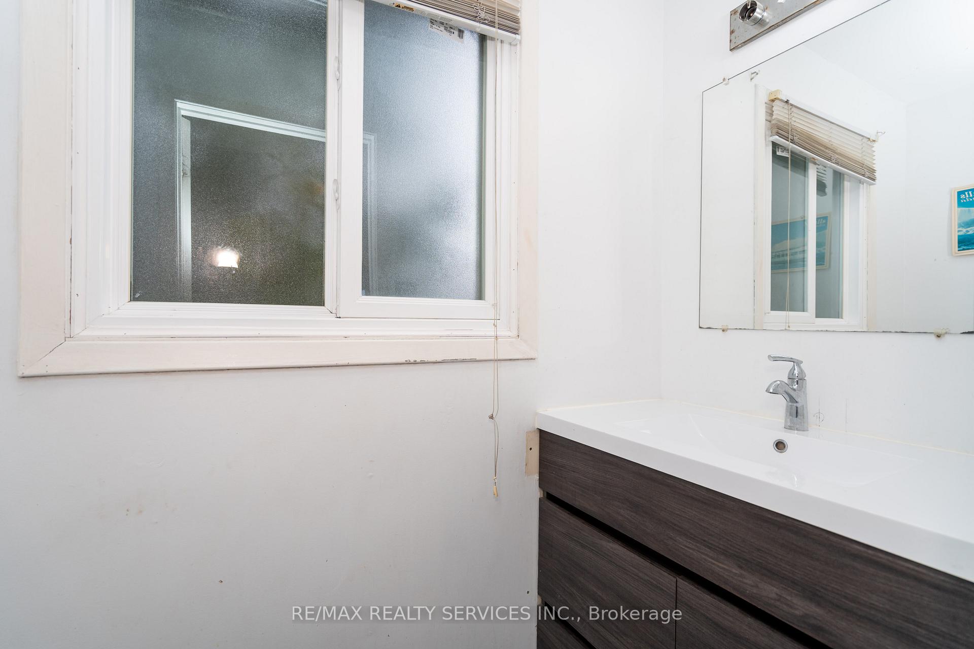 Photo 18 of 1346 Brands Court, Pickering, Liverpool — HOMEH