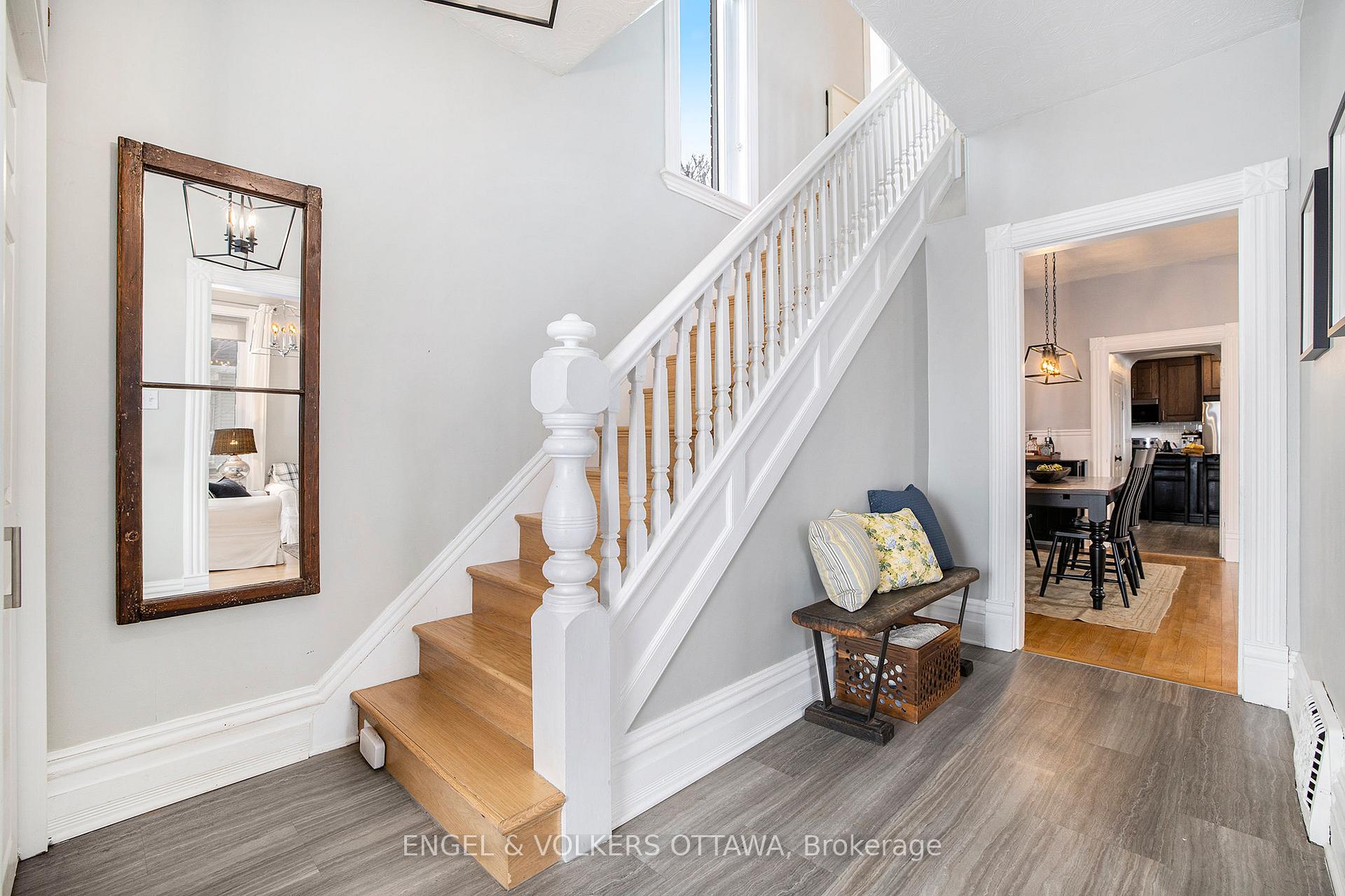Photo 5 of 41 Bonnechere Street N, Renfrew — HOMEH