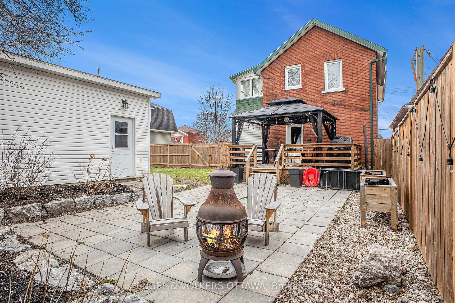 Photo 33 of 41 Bonnechere Street N, Renfrew — HOMEH
