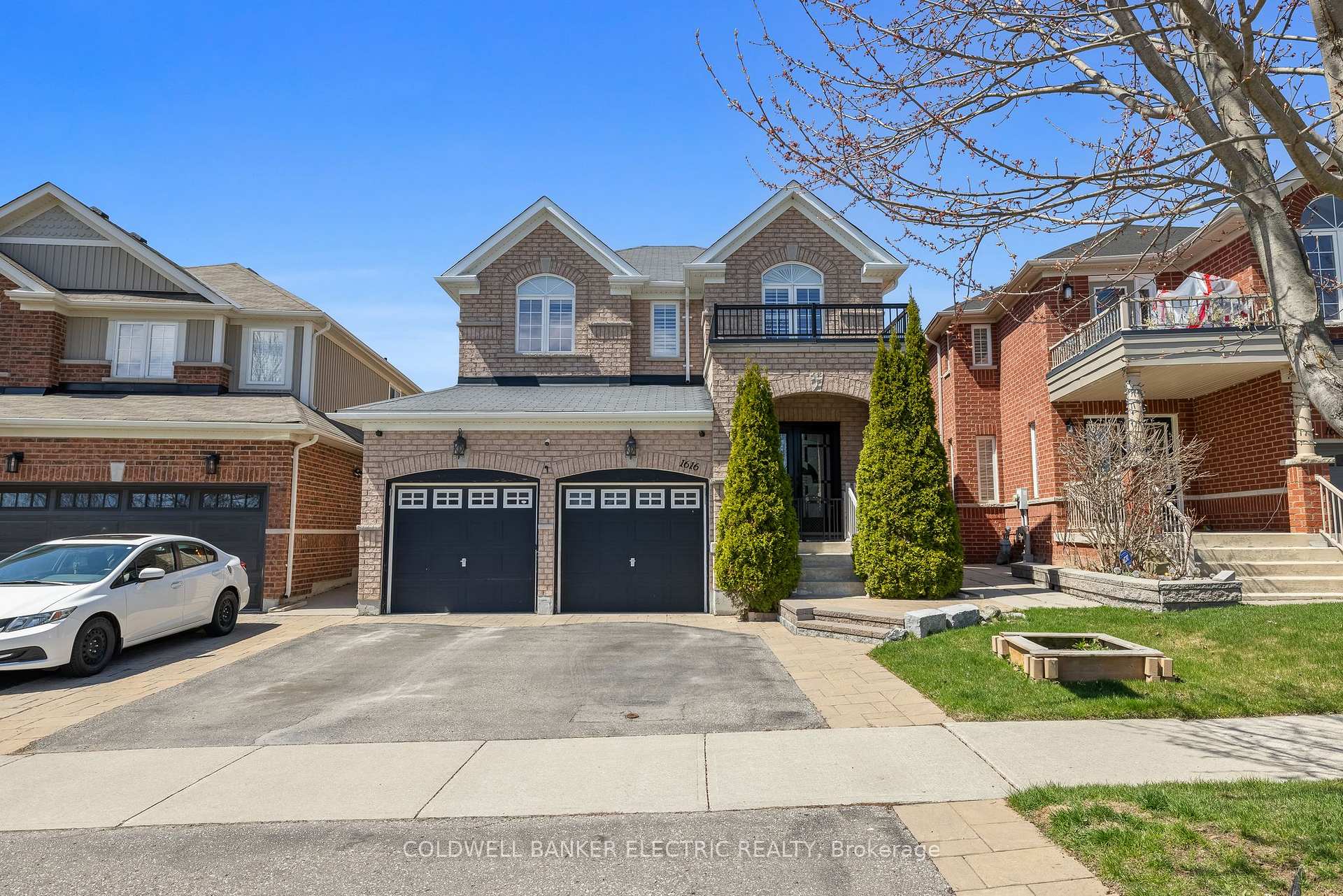 Front of 1616 Glenbourne Drive