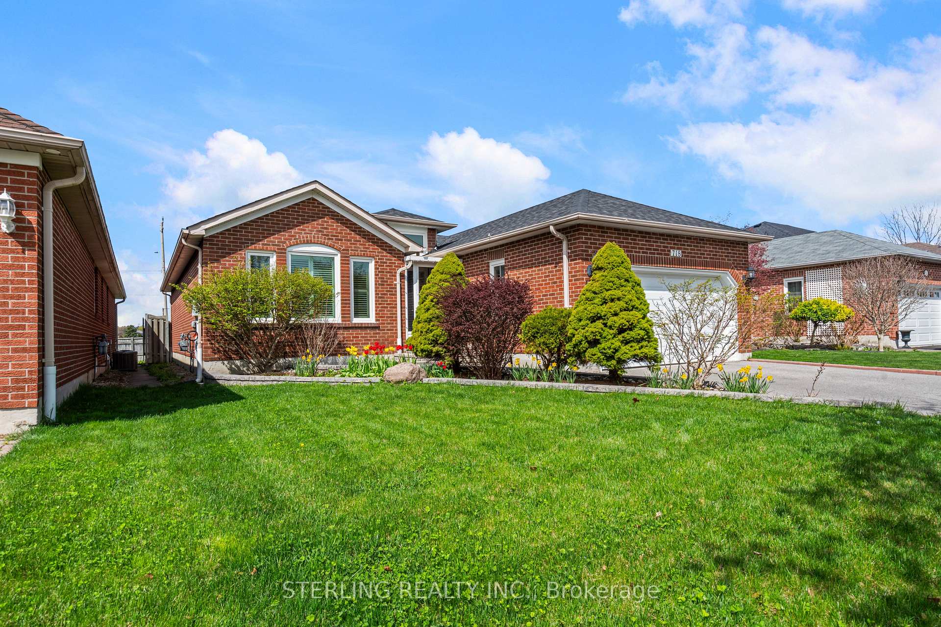 Photo 1 of 718 Aspen Road, Pickering, Amberlea — HOMEH