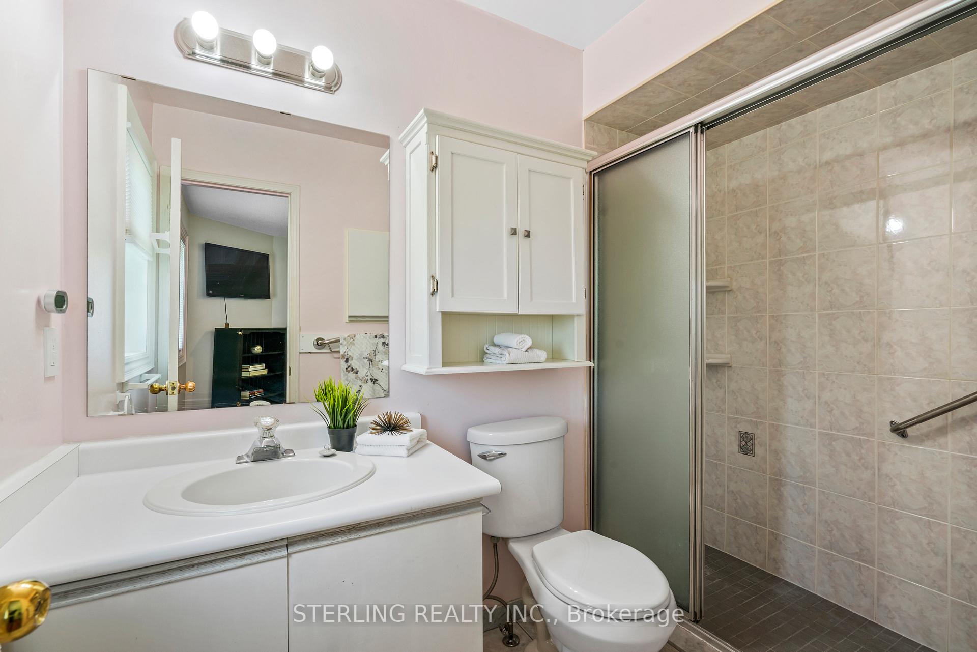 Photo 19 of 718 Aspen Road, Pickering, Amberlea — HOMEH