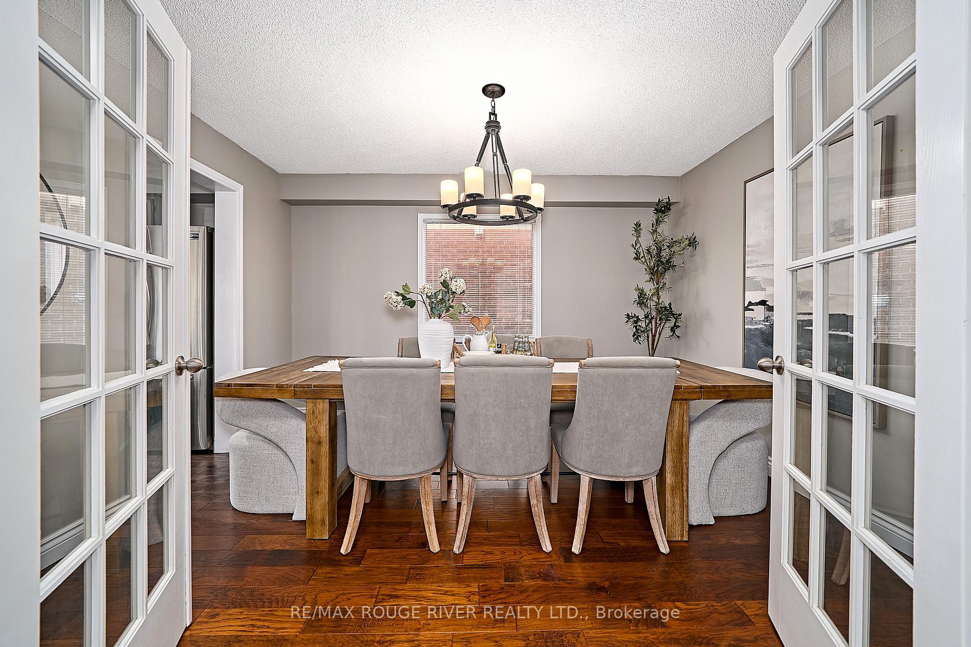 Photo 10 of 1036 Sandcliff Drive, Oshawa, Pinecrest — HOMEH