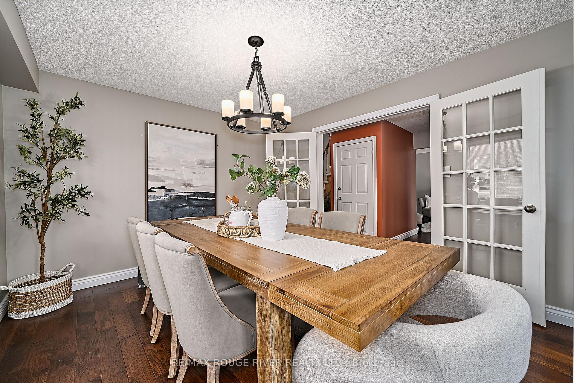 Photo 11 of 1036 Sandcliff Drive, Oshawa, Pinecrest — HOMEH