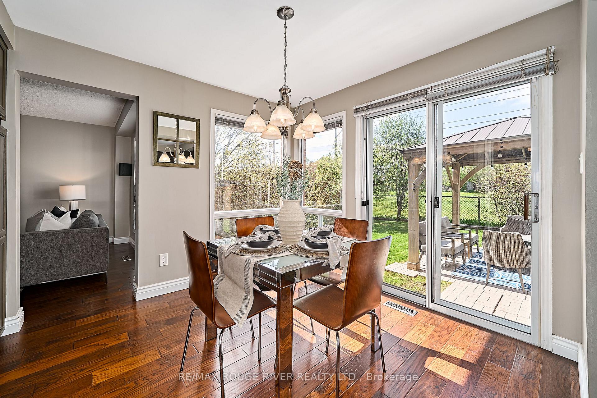 Photo 19 of 1036 Sandcliff Drive, Oshawa, Pinecrest — HOMEH
