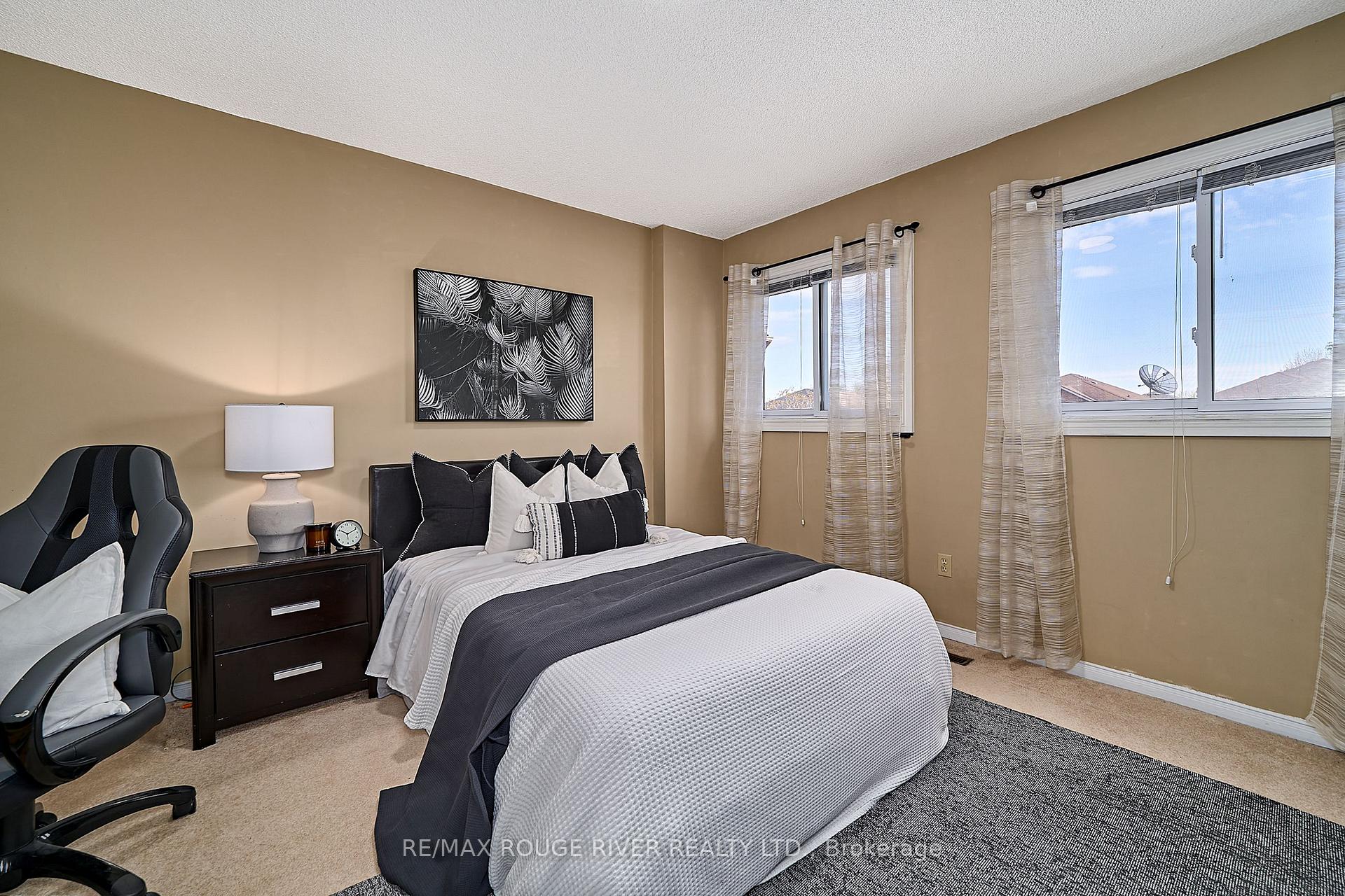 Photo 28 of 1036 Sandcliff Drive, Oshawa, Pinecrest — HOMEH