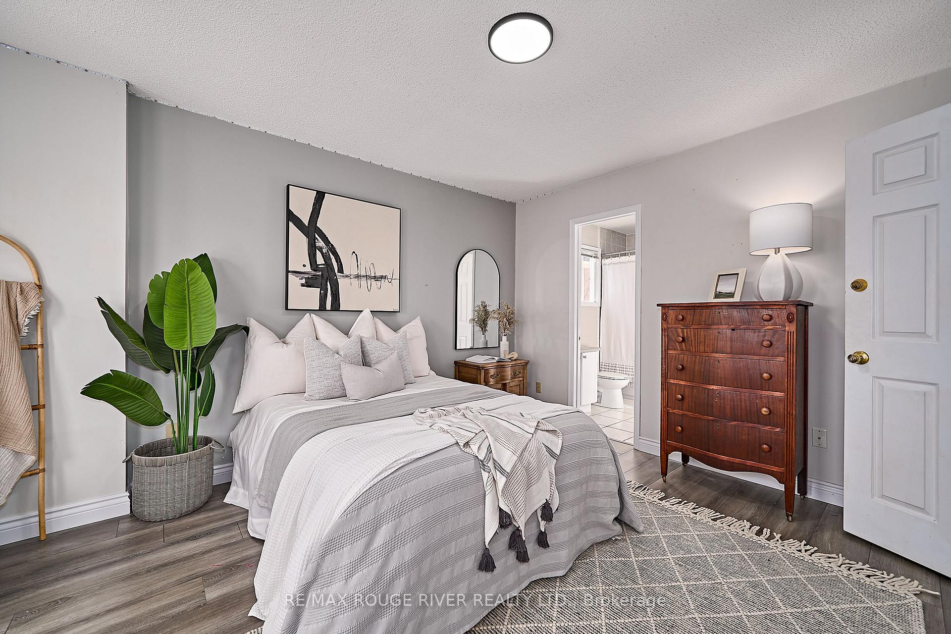 Photo 32 of 1036 Sandcliff Drive, Oshawa, Pinecrest — HOMEH