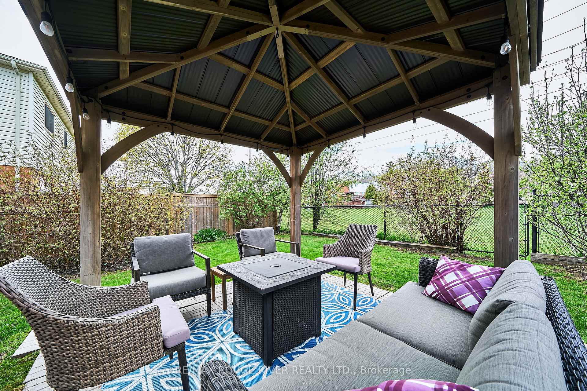 Photo 36 of 1036 Sandcliff Drive, Oshawa, Pinecrest — HOMEH