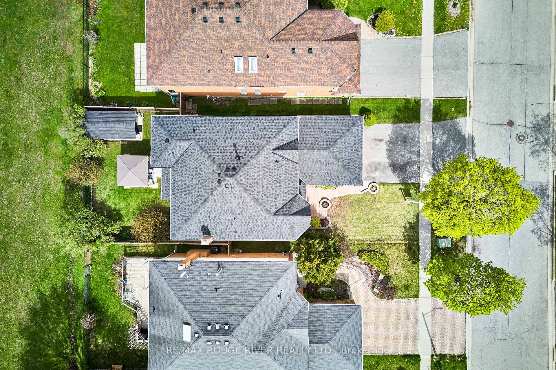 Photo 39 of 1036 Sandcliff Drive, Oshawa, Pinecrest — HOMEH
