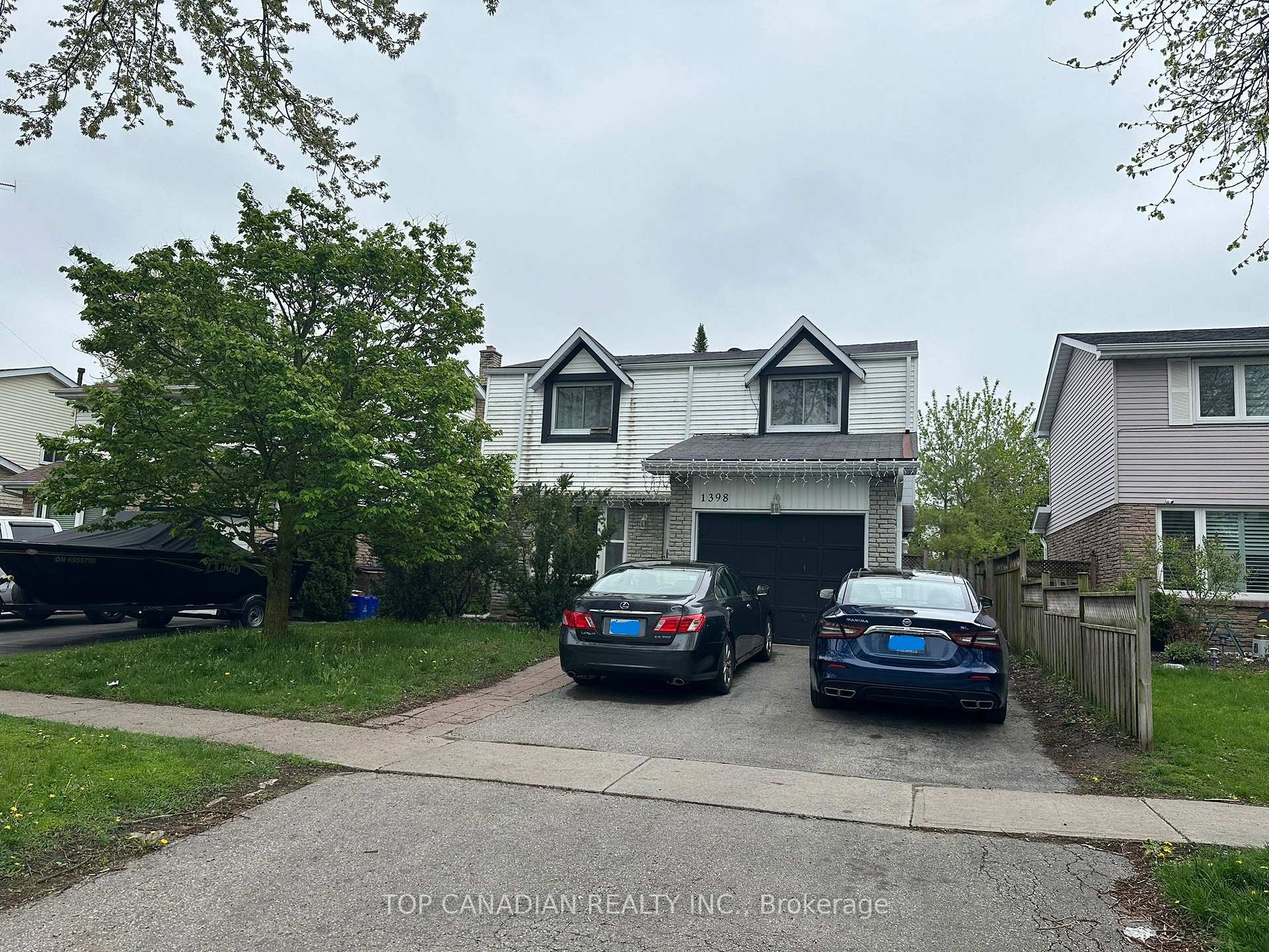 Photo 1 of B-1398 Tampa Crescent, Oshawa, Samac — HOMEH