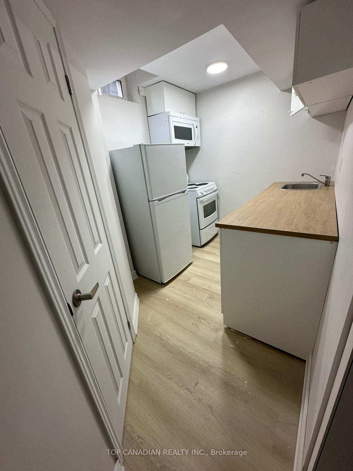 Photo 11 of B-1398 Tampa Crescent, Oshawa, Samac — HOMEH