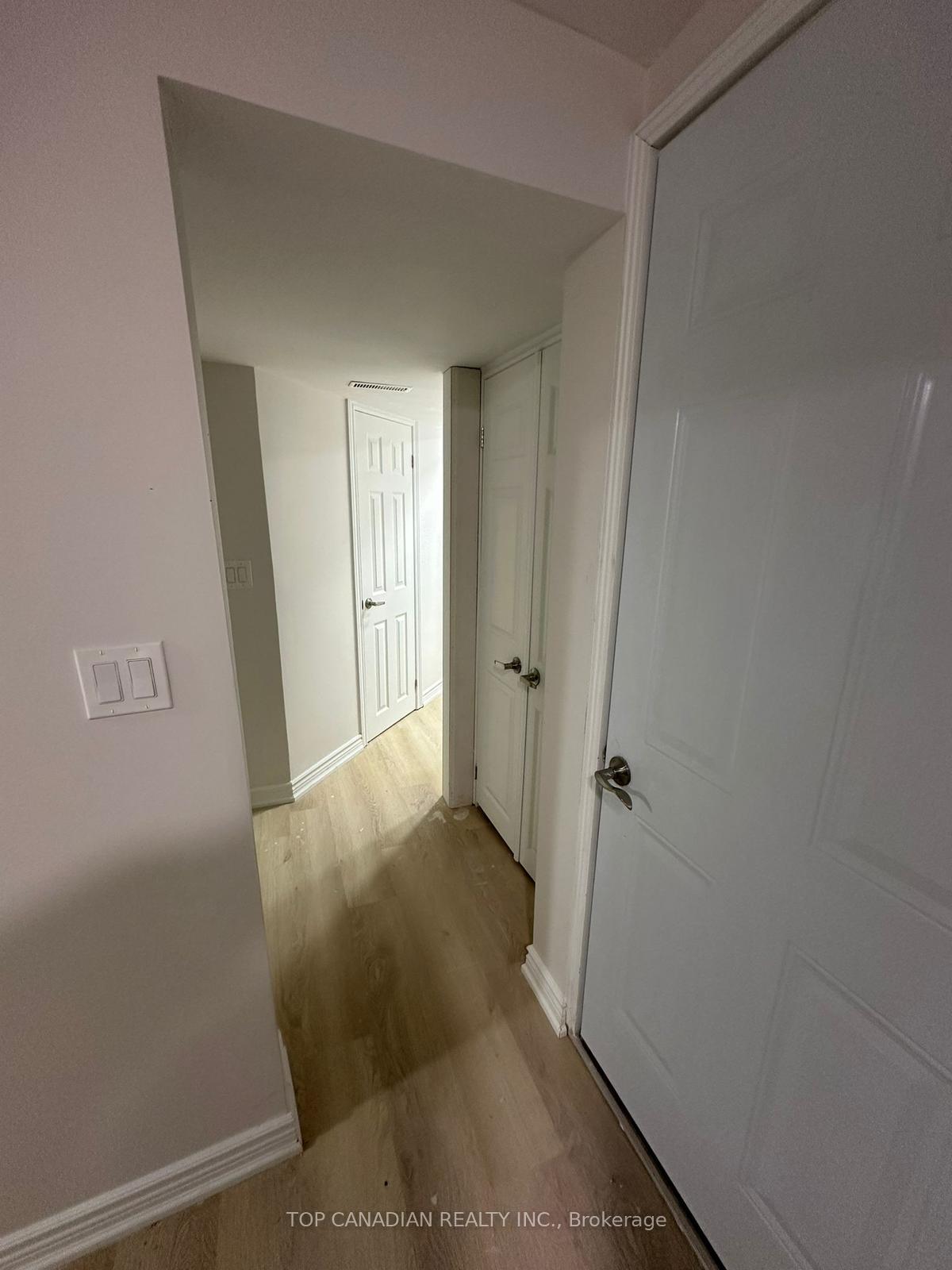 Photo 16 of B-1398 Tampa Crescent, Oshawa, Samac — HOMEH