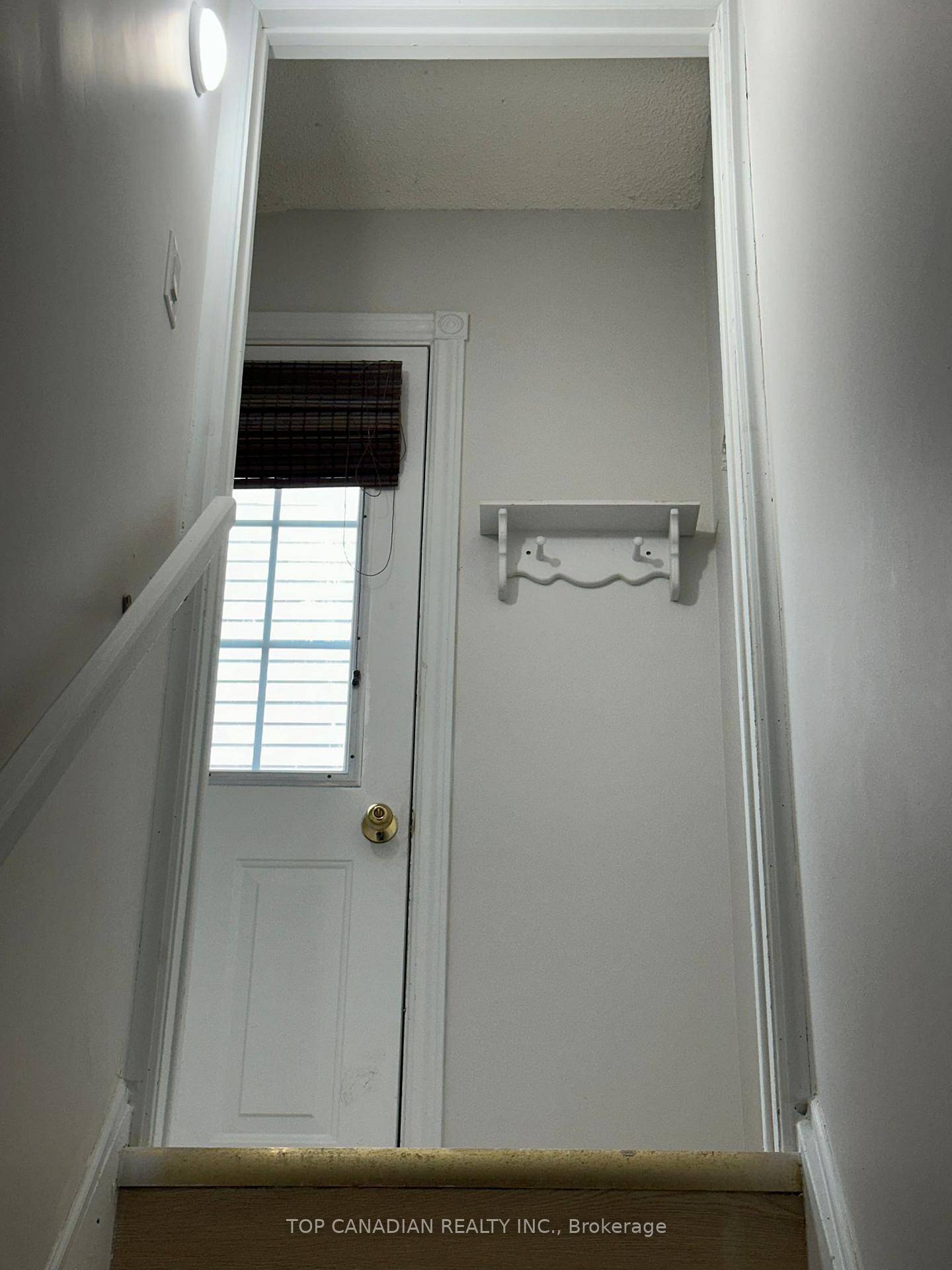 Photo 19 of B-1398 Tampa Crescent, Oshawa, Samac — HOMEH