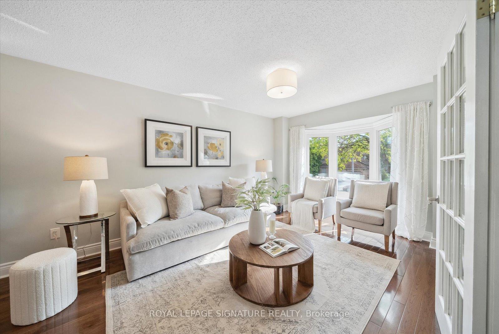 Photo 4 of 2013 Lynn Heights Drive, Pickering, Liverpool — HOMEH