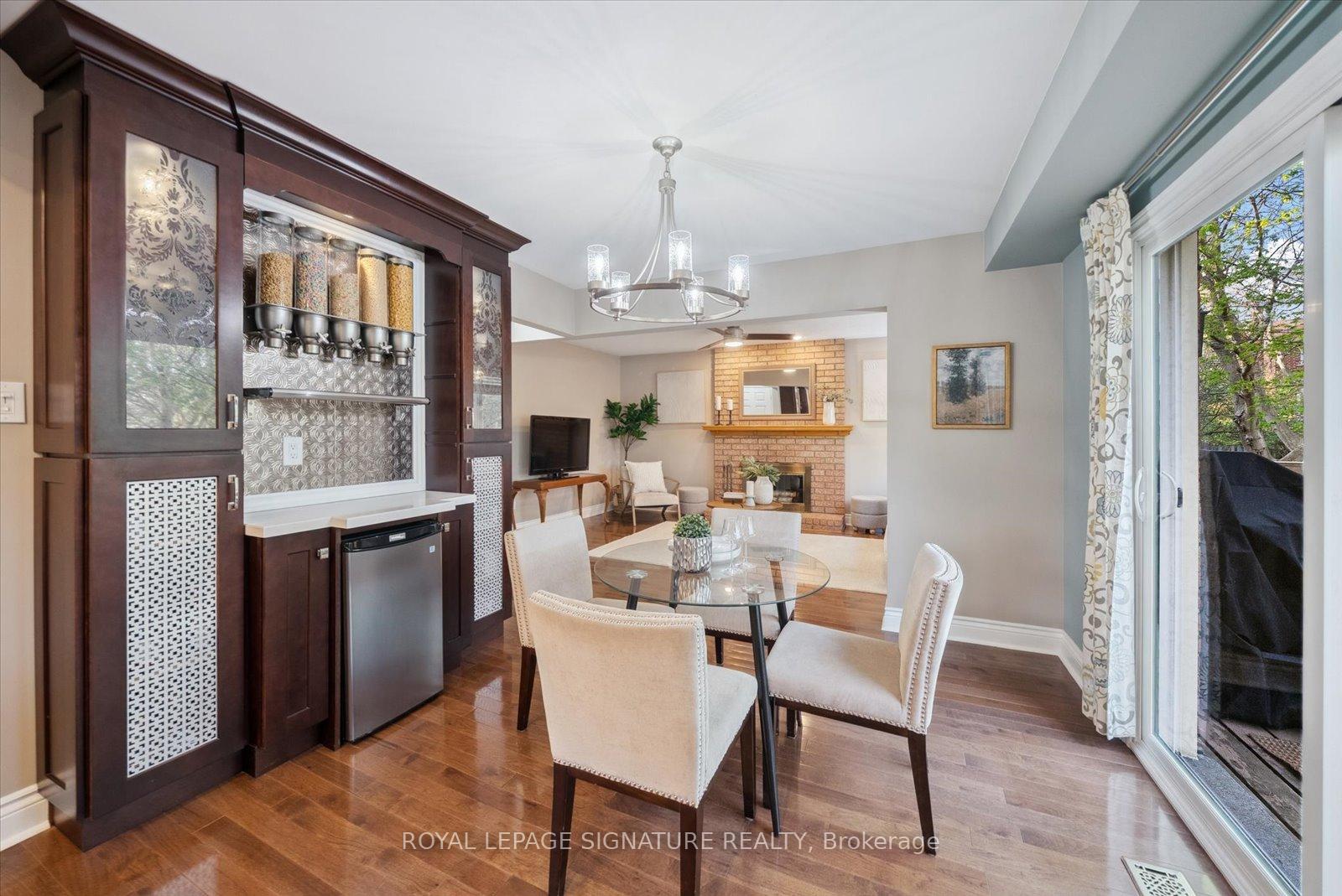 Photo 13 of 2013 Lynn Heights Drive, Pickering, Liverpool — HOMEH