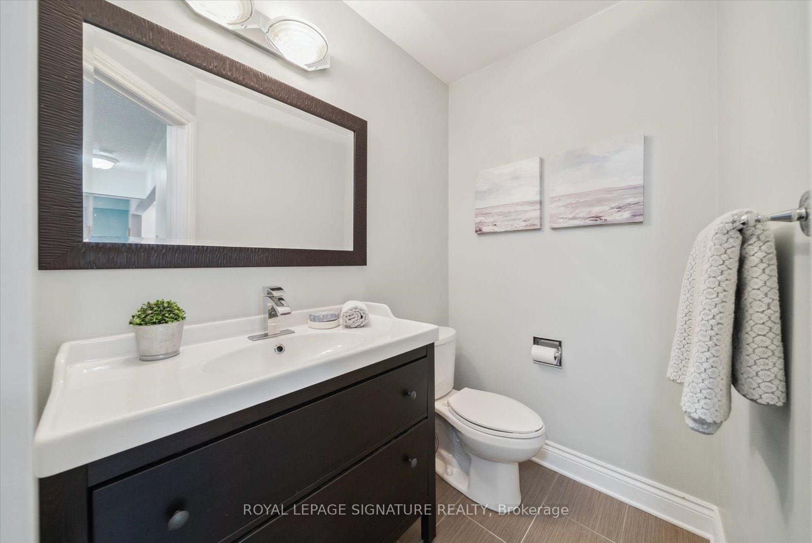 Photo 18 of 2013 Lynn Heights Drive, Pickering, Liverpool — HOMEH