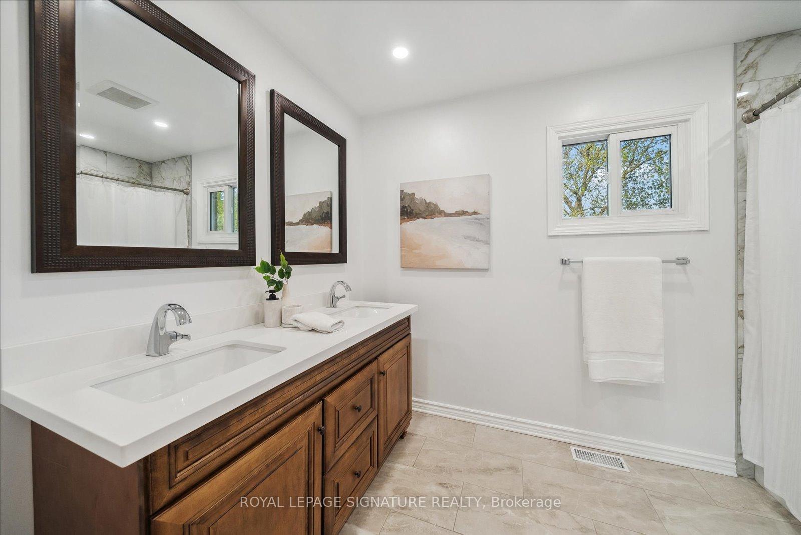 Photo 29 of 2013 Lynn Heights Drive, Pickering, Liverpool — HOMEH