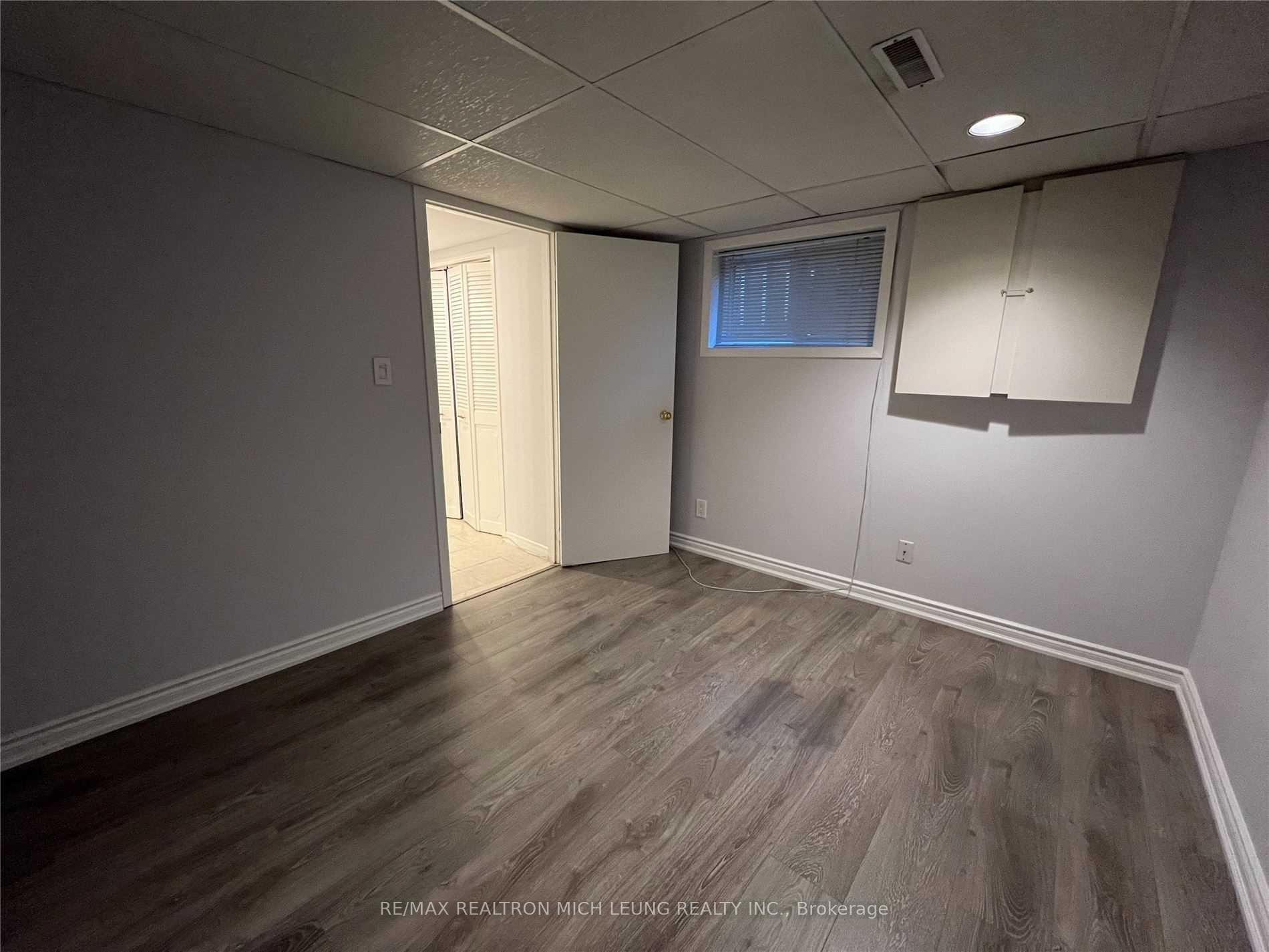 Photo 11 of Unit Lower, 947 Oklahoma Drive, Pickering, West Shore — HOMEH