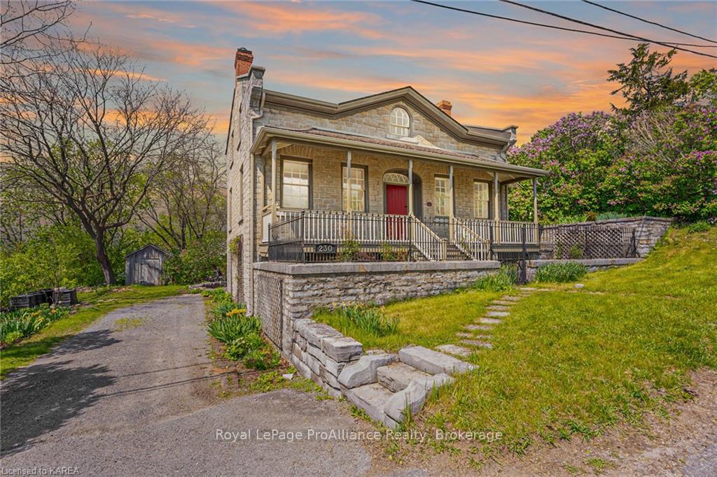 Photo 4 of 230 James Street, Kingston, Kingston East (Incl Barret Crt) — HOMEH