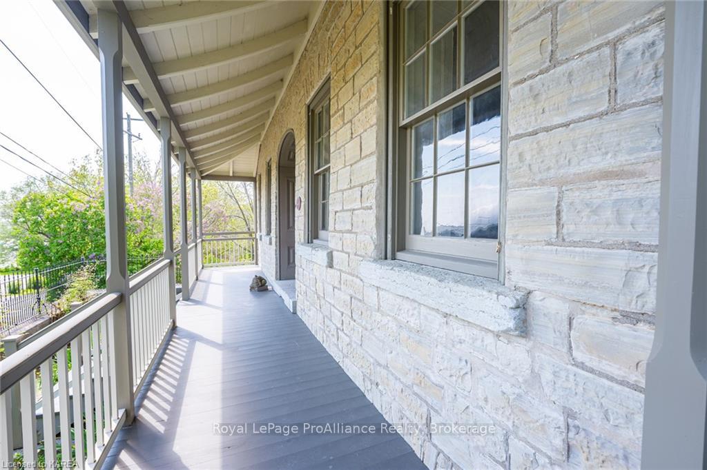 Photo 5 of 230 James Street, Kingston, Kingston East (Incl Barret Crt) — HOMEH