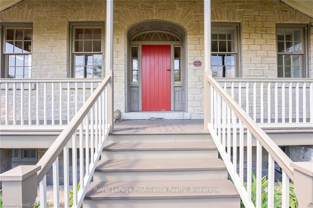 Photo 7 of 230 James Street, Kingston, Kingston East (Incl Barret Crt) — HOMEH