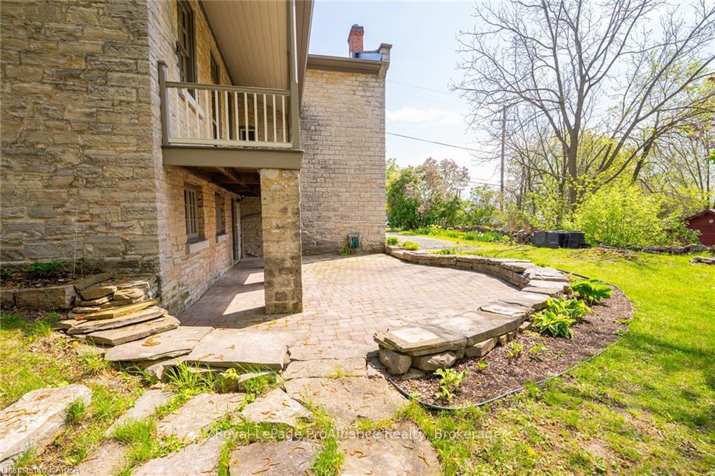 Photo 14 of 230 James Street, Kingston, Kingston East (Incl Barret Crt) — HOMEH