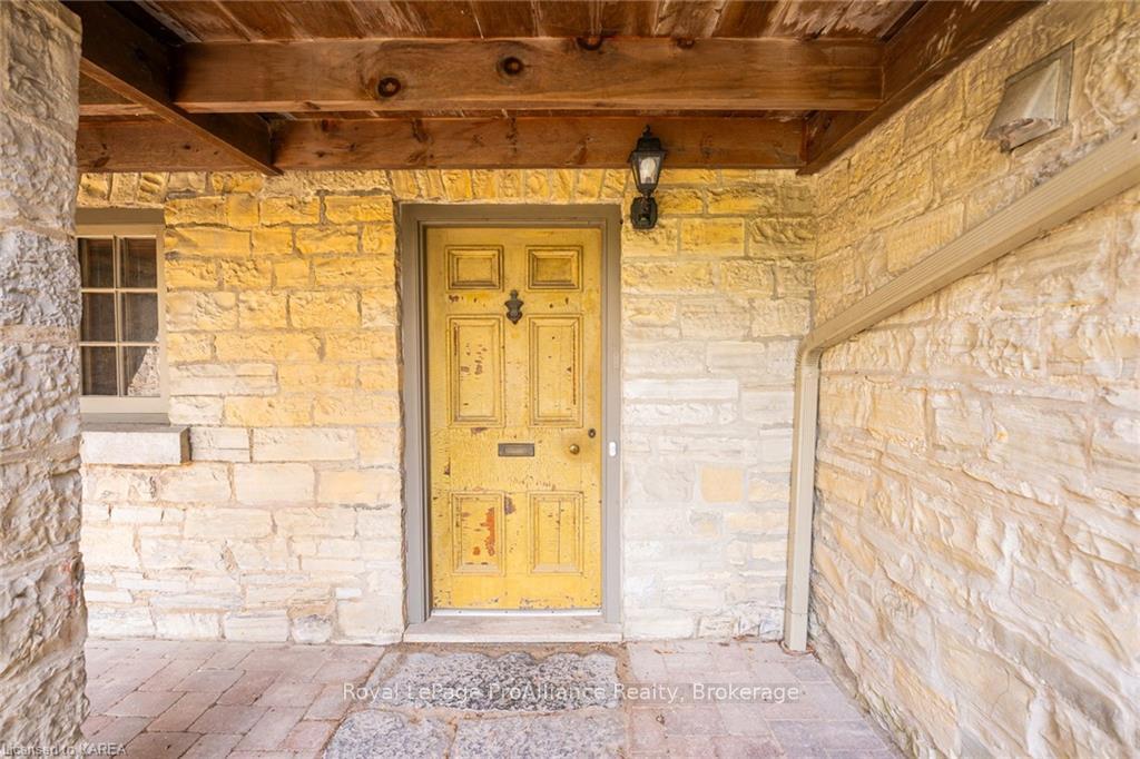 Photo 18 of 230 James Street, Kingston, Kingston East (Incl Barret Crt) — HOMEH
