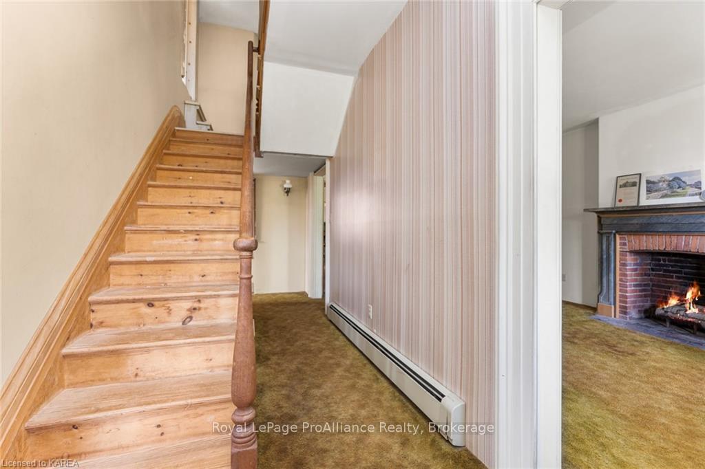 Photo 21 of 230 James Street, Kingston, Kingston East (Incl Barret Crt) — HOMEH