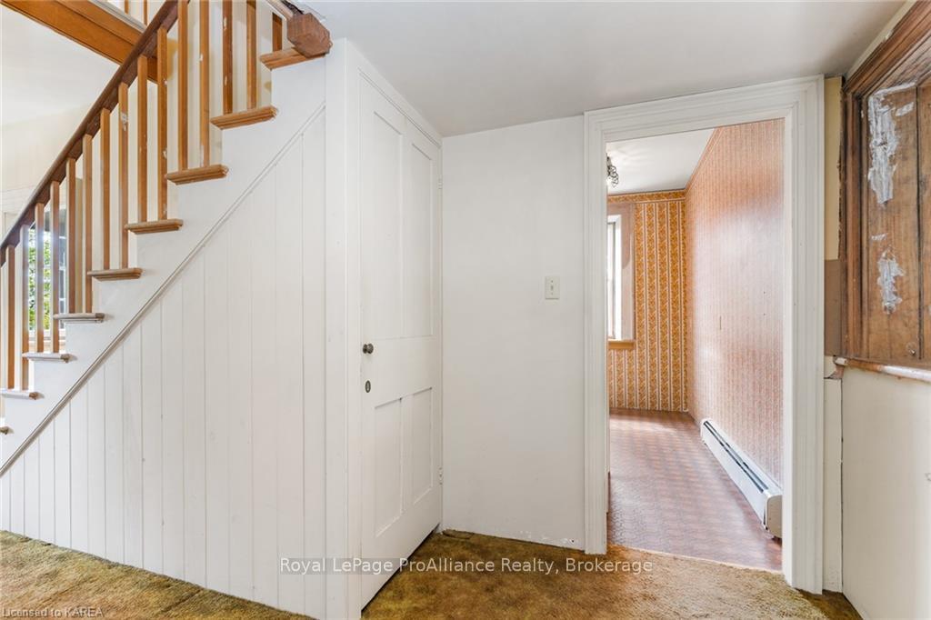 Photo 22 of 230 James Street, Kingston, Kingston East (Incl Barret Crt) — HOMEH