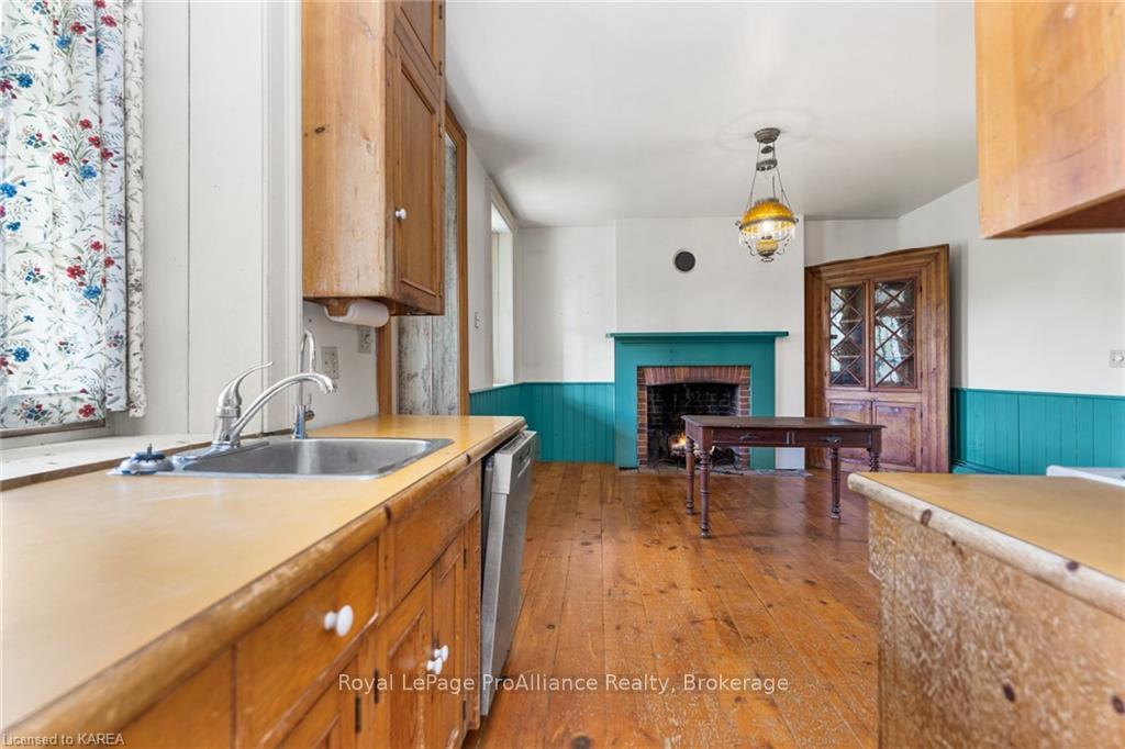 Photo 25 of 230 James Street, Kingston, Kingston East (Incl Barret Crt) — HOMEH