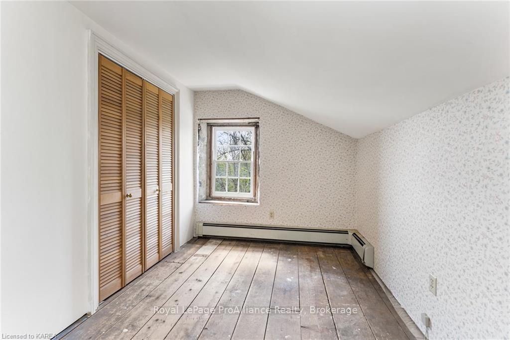 Photo 31 of 230 James Street, Kingston, Kingston East (Incl Barret Crt) — HOMEH