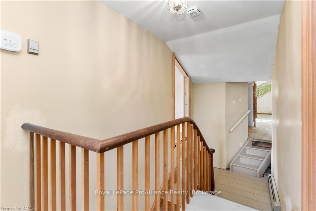 Photo 36 of 230 James Street, Kingston, Kingston East (Incl Barret Crt) — HOMEH