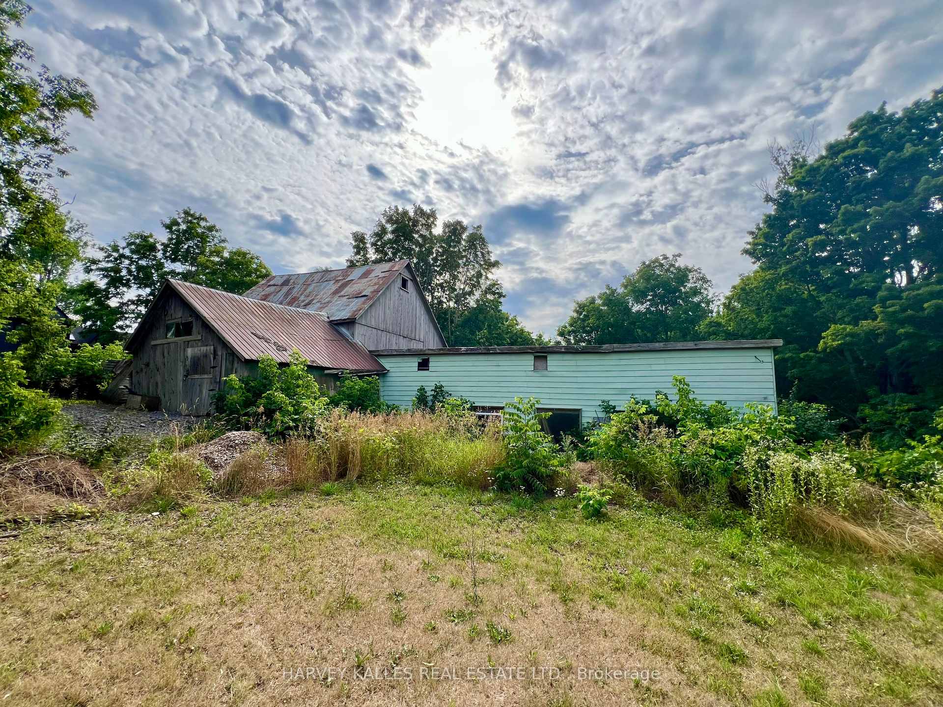 Photo 2 of 496 County Rd 10, Prince Edward County, Hallowell Ward — HOMEH
